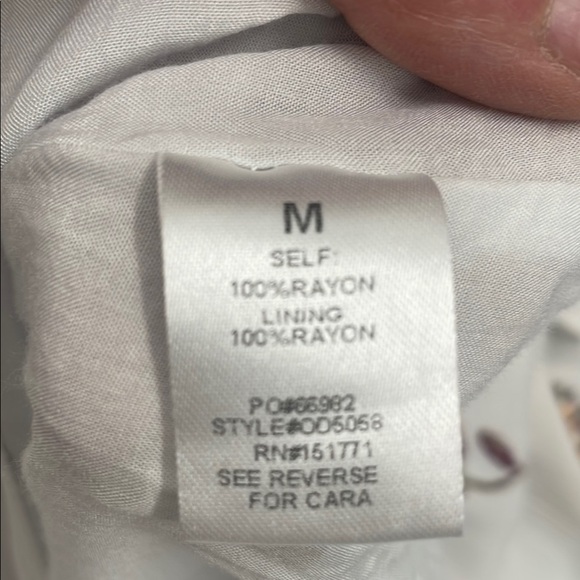 Gilli White Floral Midi Dress - Picture 8 of 8